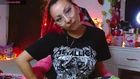 Snapshot of littlerouse_ chatting on 11/27/25, 11:18 Ruby Rouse online show from 11/27/25, 11:18