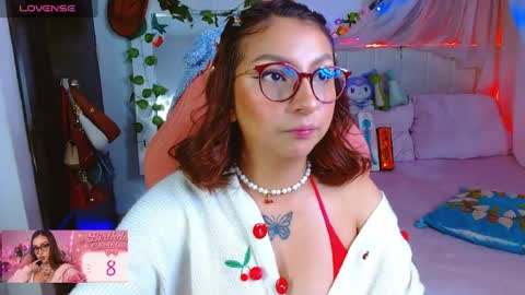 Snapshot of littlerouse_ chatting on 07/04/26, 07:03 Ruby Rouse online show from 07/04/26, 07:03