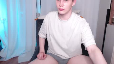 Snapshot of littlesadcabbage chatting on 12/09/24, 10:41 Sonnenschein online show from 12/09/24, 10:41