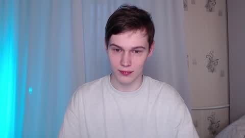 Snapshot of littlesadcabbage chatting on 01/10/25, 01:20 Sonnenschein online show from 01/10/25, 01:20