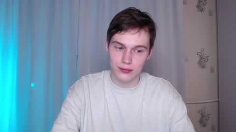 Snapshot of littlesadcabbage chatting on 01/11/25, 06:45 Sonnenschein online show from 01/11/25, 06:45