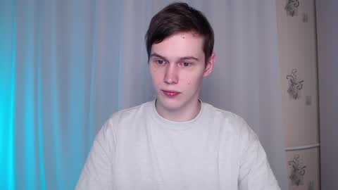 Snapshot of littlesadcabbage chatting on 01/12/25, 10:33 Sonnenschein online show from 01/12/25, 10:33