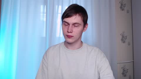 Snapshot of littlesadcabbage chatting on 01/21/25, 09:57 Sonnenschein online show from 01/21/25, 09:57