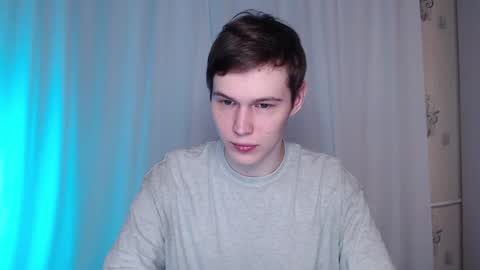 Snapshot of littlesadcabbage chatting on 01/27/25, 04:22 Sonnenschein online show from 01/27/25, 04:22