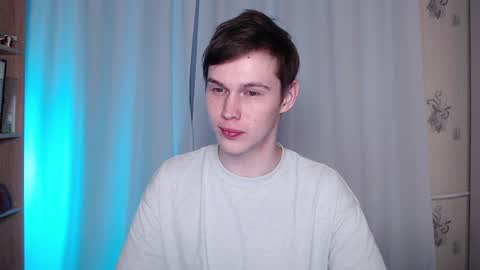 Snapshot of littlesadcabbage chatting on 01/30/25, 05:30 Sonnenschein online show from 01/30/25, 05:30