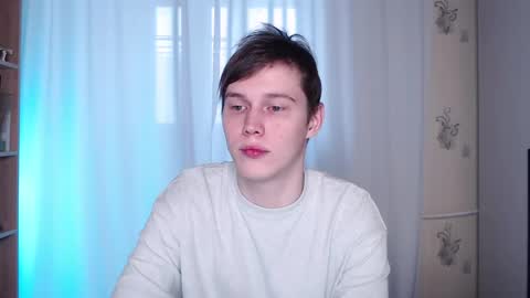 Snapshot of littlesadcabbage chatting on 02/09/25, 08:54 Sonnenschein online show from 02/09/25, 08:54