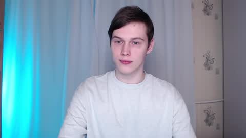 Snapshot of littlesadcabbage chatting on 02/13/25, 10:22 Sonnenschein online show from 02/13/25, 10:22