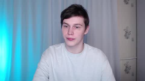 Snapshot of littlesadcabbage chatting on 02/16/25, 08:33 Sonnenschein online show from 02/16/25, 08:33