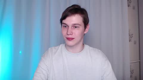 Snapshot of littlesadcabbage chatting on 02/22/25, 04:51 Sonnenschein online show from 02/22/25, 04:51