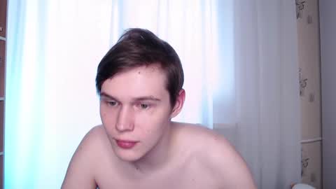 Snapshot of littlesadcabbage chatting on 02/22/25, 07:56 Sonnenschein online show from 02/22/25, 07:56