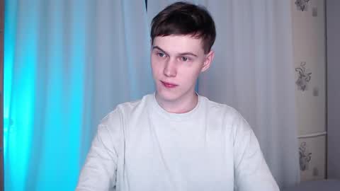 Snapshot of littlesadcabbage chatting on 03/04/25, 08:38 Sonnenschein online show from 03/04/25, 08:38