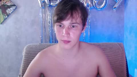 Snapshot of littlesadcabbage chatting on 09/11/25, 12:44 Sonnenschein online show from 09/11/25, 12:44