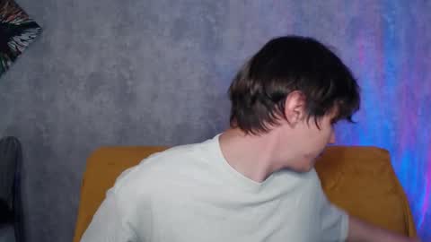 Snapshot of littlesadcabbage chatting on 10/11/25, 03:10 Sonnenschein online show from 10/11/25, 03:10