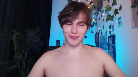 Snapshot of littlesadcabbage chatting on 10/22/25, 11:15 Sonnenschein online show from 10/22/25, 11:15