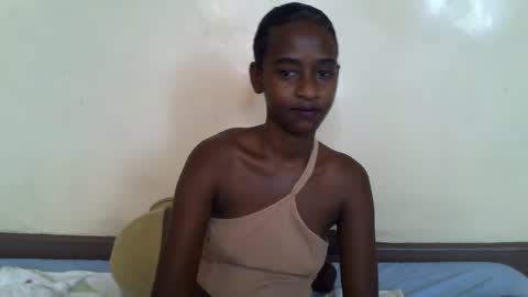 littlesandie online show from 02/13/25, 04:54