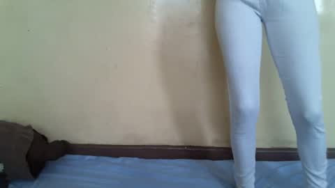 littlesandie online show from 02/15/25, 06:12