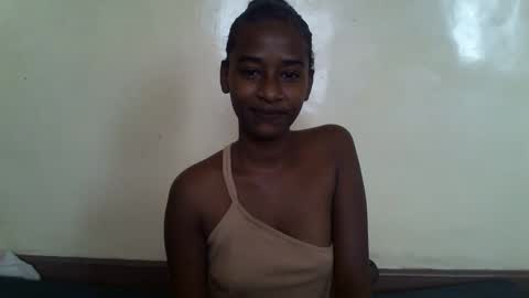 littlesandie online show from 03/10/25, 05:54