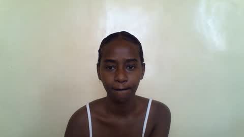 littlesandie online show from 10/29/25, 06:48