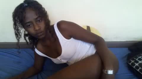 littlesandie online show from 11/07/25, 06:24