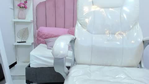  sofii  online show from 10/01/25, 12:05