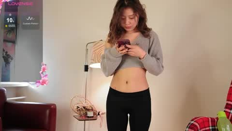 Snapshot of littlesora chatting on 04/12/26, 03:33 Ayumi or Yumi online show from 04/12/26, 03:33