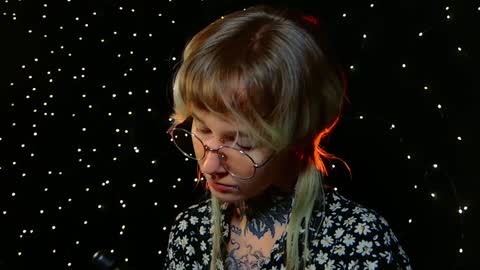 Niki  free tg channel with some photos gifs and info about streams  online show from 12/22/24, 05:01