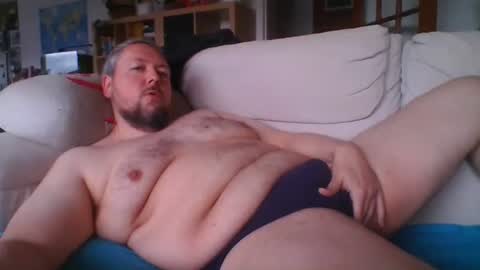 Snapshot of littlesubbear chatting on 05/08/26, 11:04 littlesubbear online show from 05/08/26, 11:04
