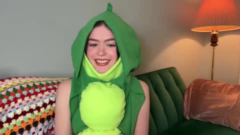 Little Sugar Pea  online show from 01/04/25, 12:48