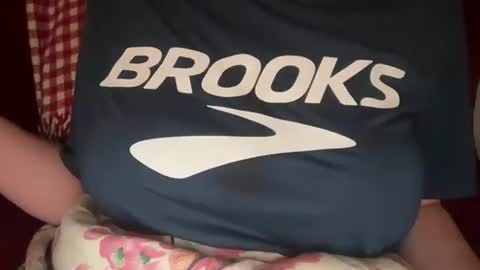 Little Sugar Pea  online show from 09/24/25, 12:14