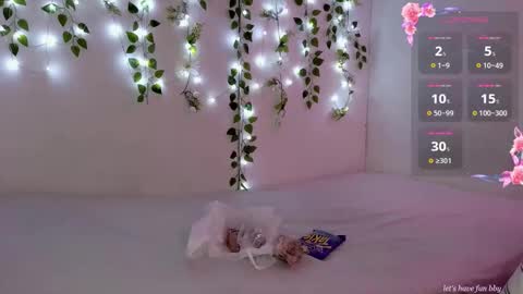 Moon online show from 09/28/25, 12:16