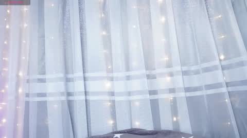 littletammy_ online show from 10/12/25, 02:16