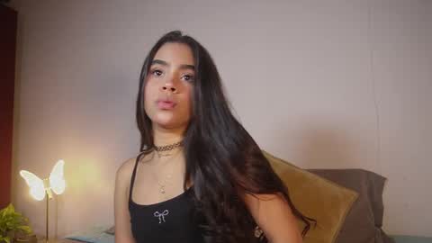 Snapshot of littletammy_ chatting on 04/19/26, 03:55 littletammy_ online show from 04/19/26, 03:55