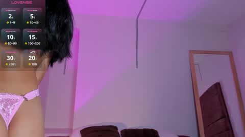 Snapshot of littlevaale chatting on 05/28/26, 11:40 littlevaale online show from 05/28/26, 11:40