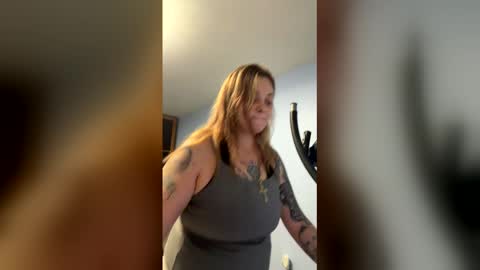 Snapshot of littytothetitty chatting on 04/20/26, 04:04 Nina online show from 04/20/26, 04:04