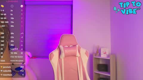 Junne liu online show from 12/15/24, 12:07