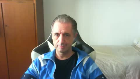liuk53 online show from 05/03/26, 01:06