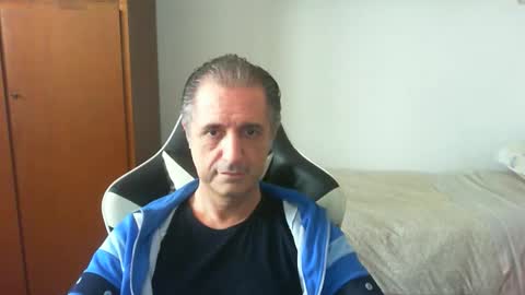 liuk53 online show from 05/06/26, 01:05