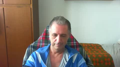 liuk53 online show from 05/19/26, 01:50