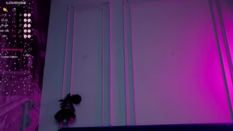 Snapshot of liv_fay chatting on 12/25/24, 07:13 Liv 3 online show from 12/25/24, 07:13