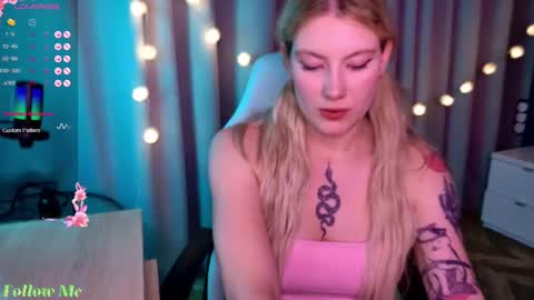 Snapshot of liv_fay chatting on 02/27/25, 06:20 Liv 3 online show from 02/27/25, 06:20