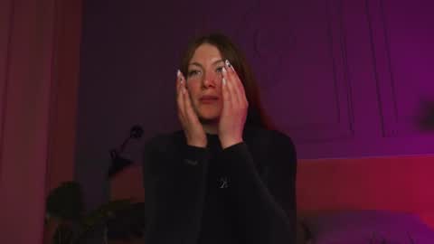 Snapshot of liv_fay chatting on 09/25/25, 03:38 Liv 3 online show from 09/25/25, 03:38