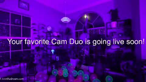 Snapshot of livanddrew chatting on 06/10/26, 02:23 Liv and Drew online show from 06/10/26, 02:23