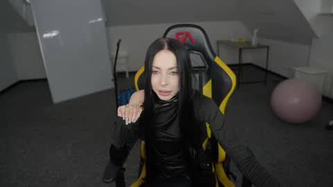 Snapshot of livehub054 chatting on 03/17/26, 11:24 Sheryl online show from 03/17/26, 11:24