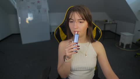 Snapshot of livehub054 chatting on 04/09/26, 10:09 Sheryl online show from 04/09/26, 10:09