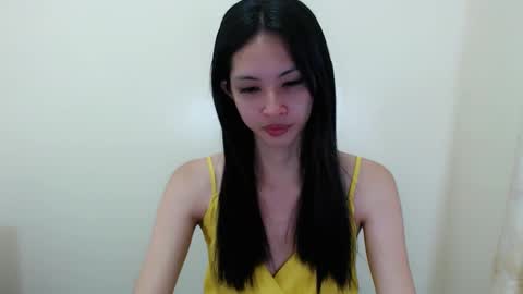 Snapshot of liviacum_ chatting on 01/15/26, 01:16 Lvia online show from 01/15/26, 01:16