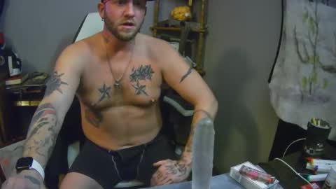 Snapshot of livingpuddle chatting on 11/22/25, 11:37 livingpuddle online show from 11/22/25, 11:37