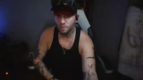 Snapshot of livingpuddle chatting on 12/21/25, 06:42 livingpuddle online show from 12/21/25, 06:42