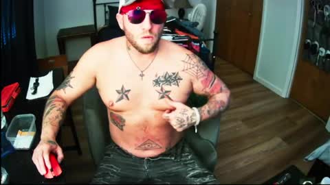 Snapshot of livingpuddle chatting on 04/15/26, 02:02 livingpuddle online show from 04/15/26, 02:02