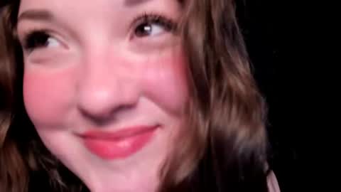 Snapshot of livinsubspace chatting on 02/13/25, 01:48 Liv online show from 02/13/25, 01:48