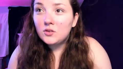 Snapshot of livinsubspace chatting on 04/13/26, 11:54 Liv online show from 04/13/26, 11:54